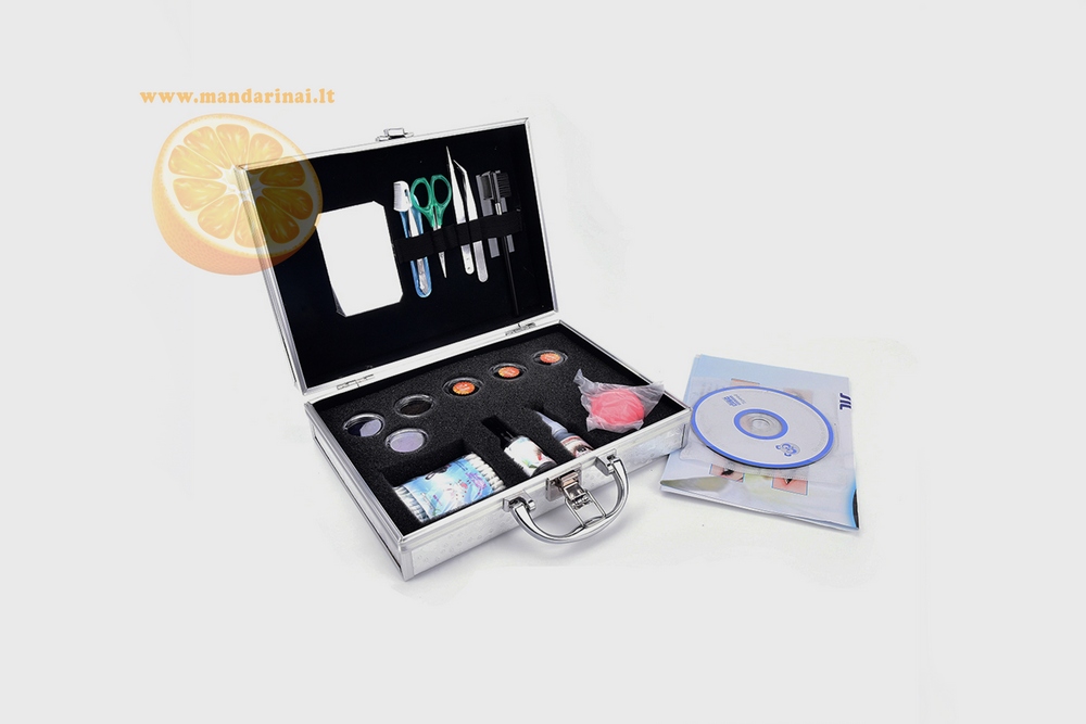 39.99 € už 77.29 € vertės blakstienų priauginimo rinkinį su lagaminu!