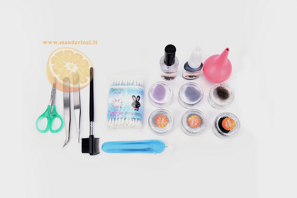 39.99 € už 77.29 € vertės blakstienų priauginimo rinkinį su lagaminu!