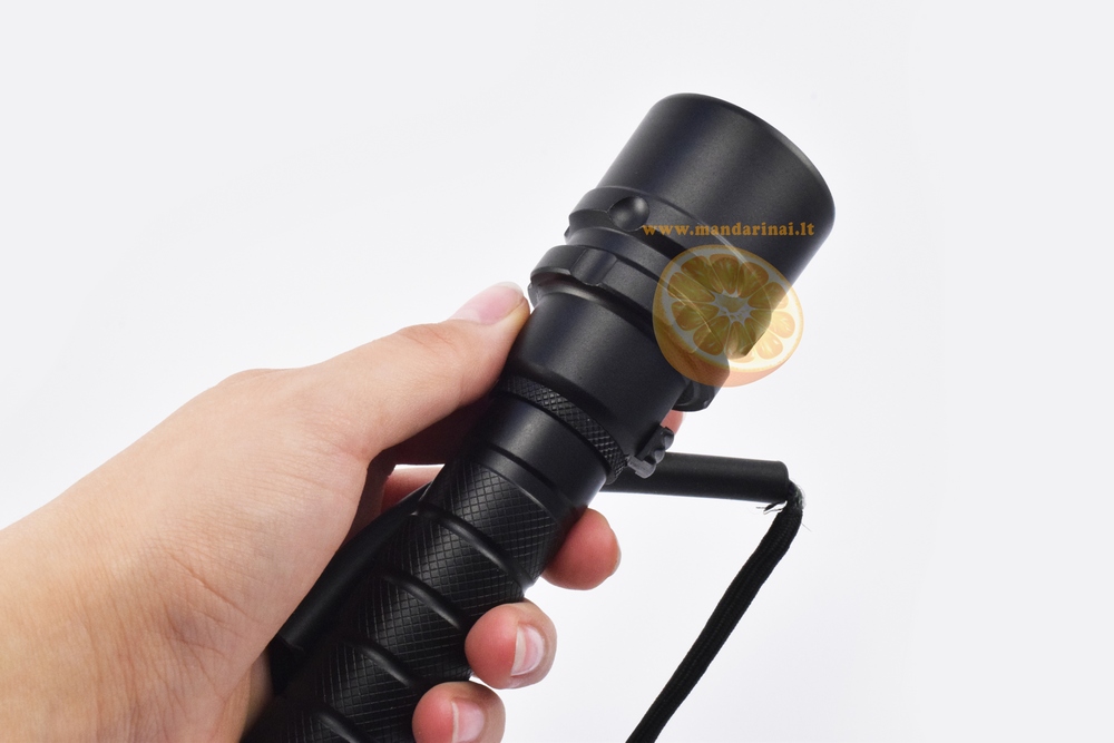 39.00 € 4000LM 3 LED T6 galingas prožektorius nardymui 39.00 € 4000LM 3 LED T6 galingas prožektorius nardymui