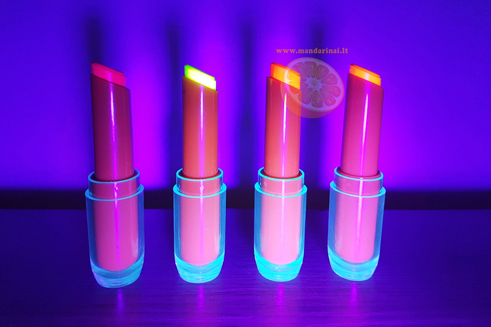3.99 € Tamsoje šviečiantys lūpų dažai