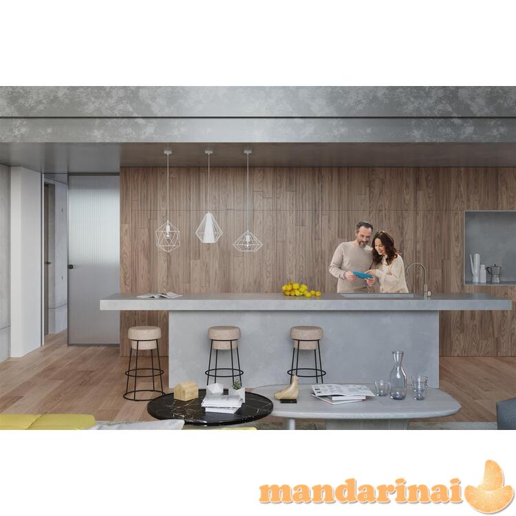 Pakabinama lempa gurkšnoja baltą