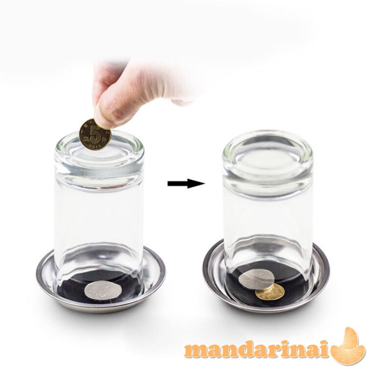 Specialus dubenėlis fokusui su moneta