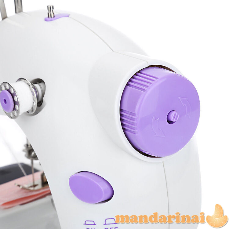 Siuvimo mašina su išoriniu maitinimu ir valdymo pedalu