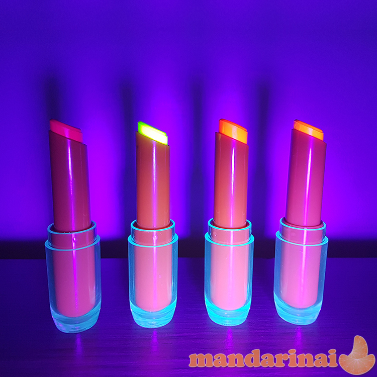 Tamsoje šviečiantys lūpų dažai