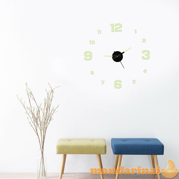 Naktį švytintis fosforescinis laikrodis