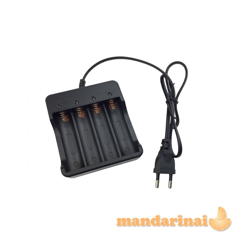 Keturvietis 18650 baterijų - akumuliatorių kroviklis