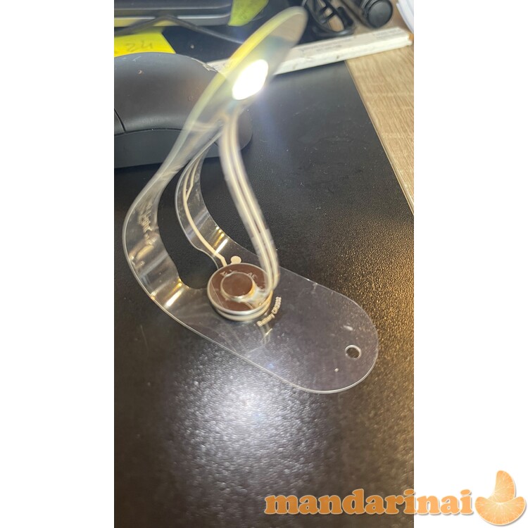 Knygos skirtukas su lempute