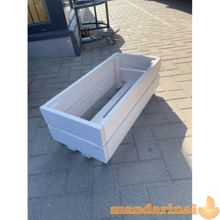 Medinis baltas vazonas